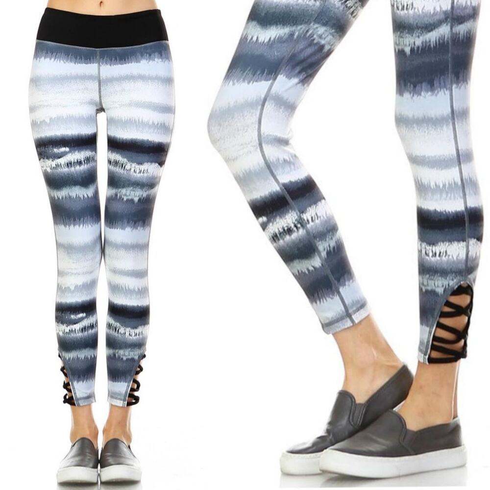 Mono B Black and White Tie Dye Leggings size Small